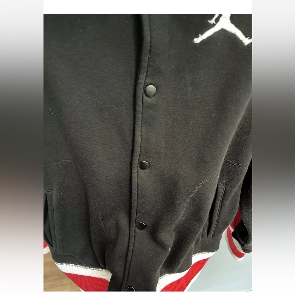Air Jordan Boys Varsity Jacket Size L/G Red Colorblock Logo Snap Hooded Pockets - Picture 5 of 11